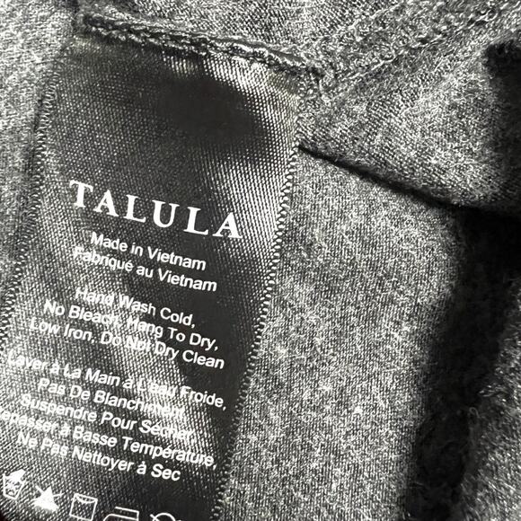 Aritzia Talula Shirt Grey Long Sleeve Scoop Neck Women's XS Casual Top Neutral - Picture 8 of 11